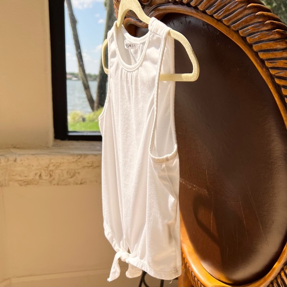 Sleeveless Top with Tied-Knot - Picture 3 of 12